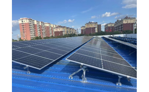 室外安裝的光伏板該怎樣清洗